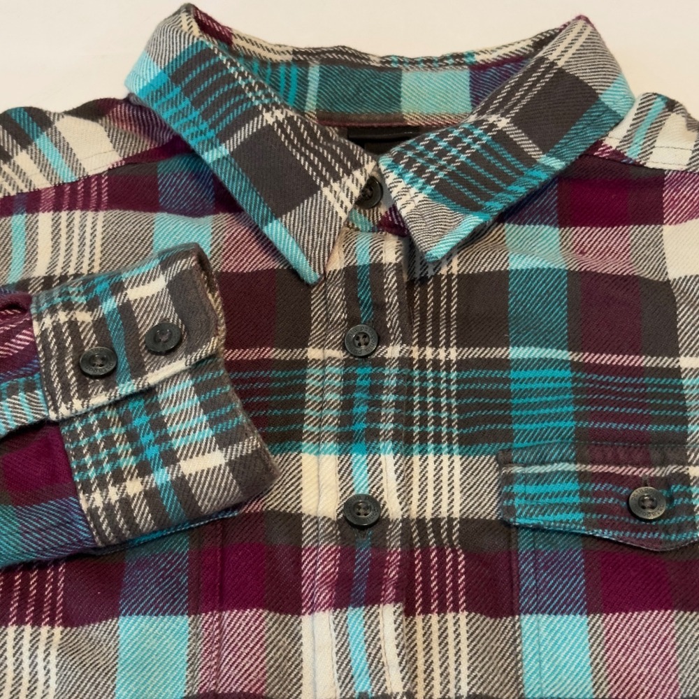 Patagonia Womens Organic Cotton Flannel Plaid Button Down Shirt Teal Purple Sz 6 - Picture 3 of 9